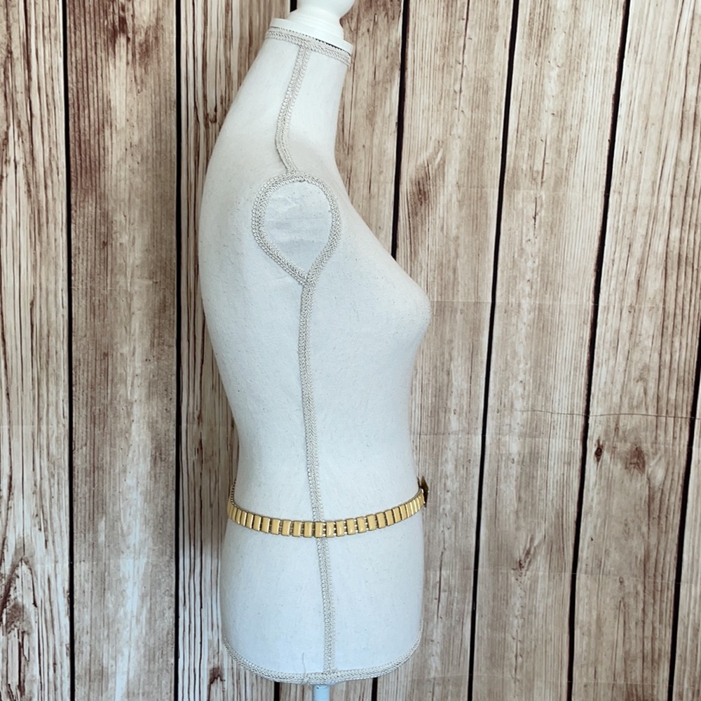 Vintage Mid-Century Metallic Gold Chain Belt w/Cream Stone Accent - Picture 4 of 11